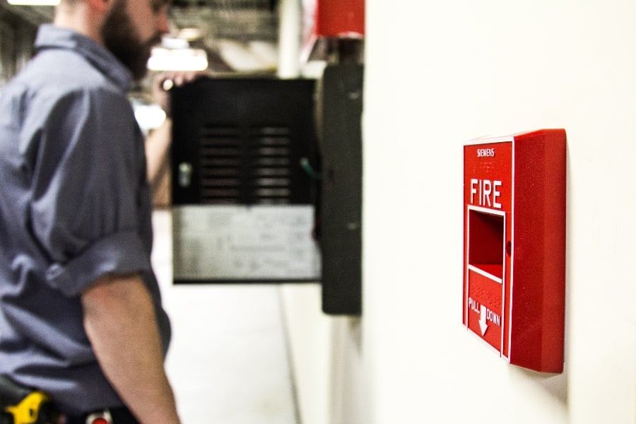 5 Signs It's Time to Upgrade Your Fire Alarm System With a Professional Company