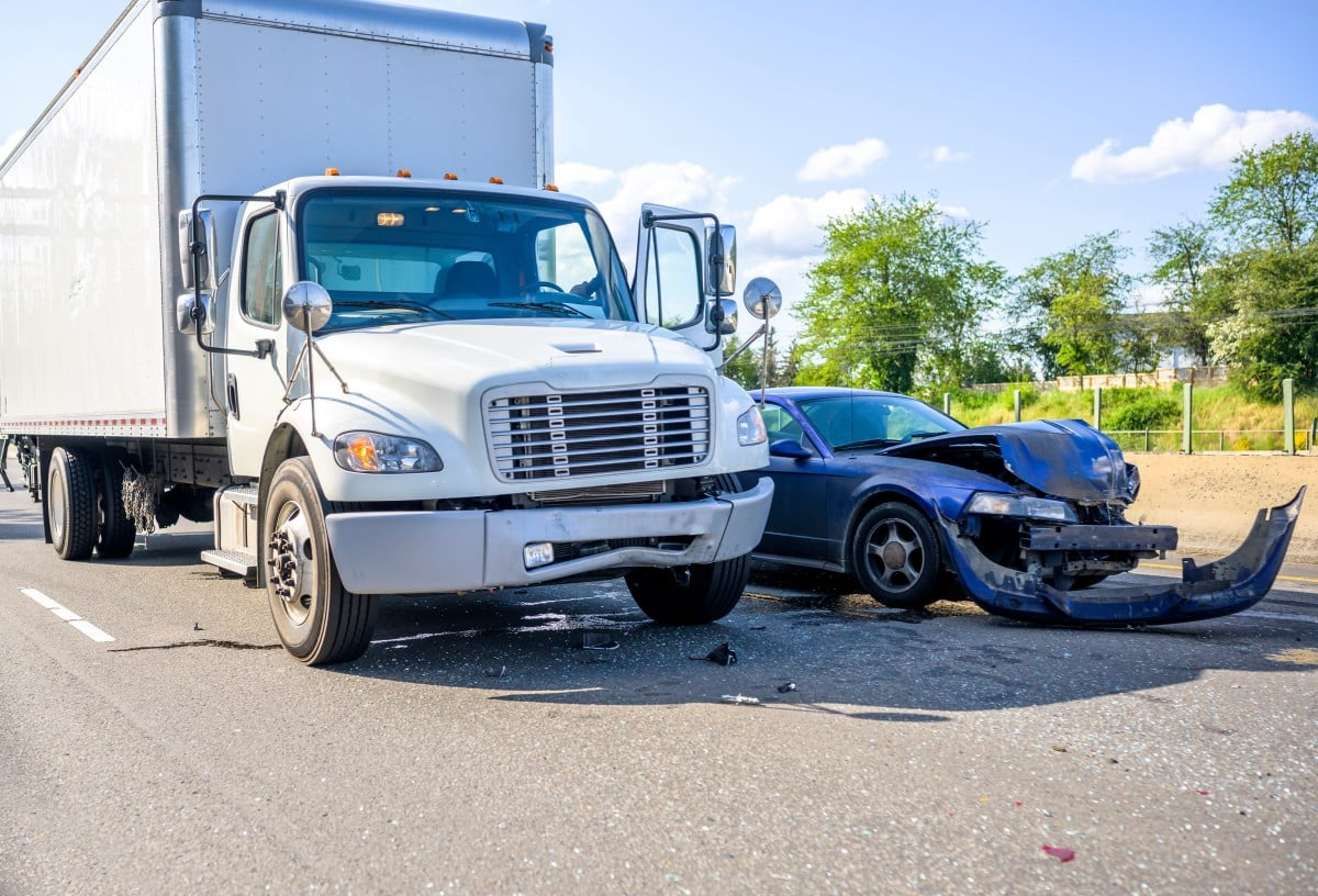How to Sue a Truck Driving Company After an Accident