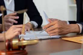 How a Workers' Comp Lawyer Evaluates Your Case