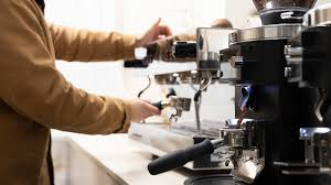 Why Mahlkonig Grinders Are Preferred in Specialty Cafes