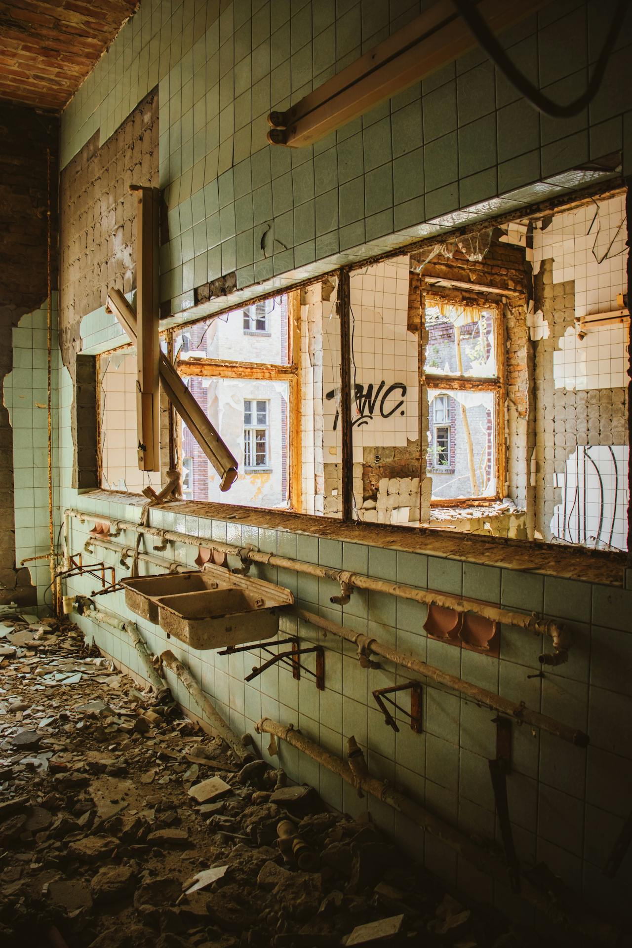 Why It's Important To Remove Asbestos