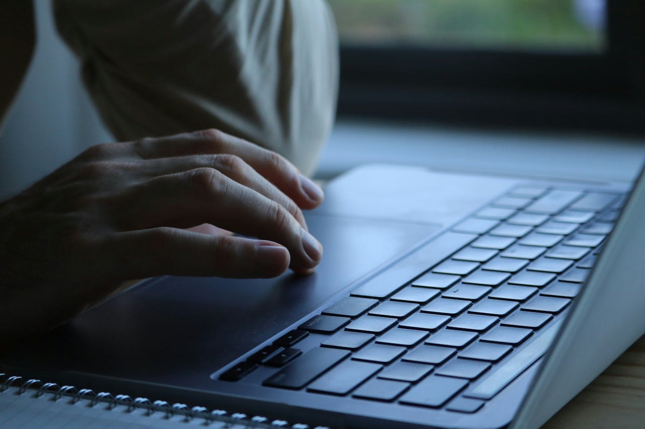 Here’s How Manufacturing Companies Can Build An Easy UI